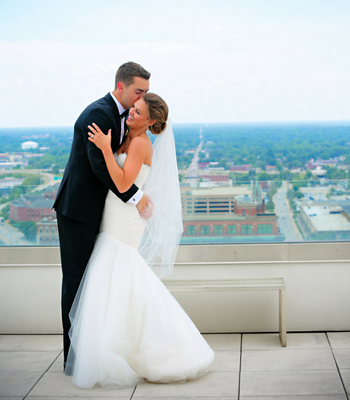 Bride and Groom first look; Skyline view; skyline first look; bride and groom portraits