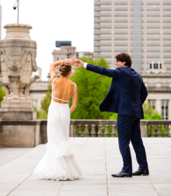 A classic Indiana Landmarks Center Wedding in downtown Indianapolis with 2to1 Photography and Jessica Dum Wedding Coordination